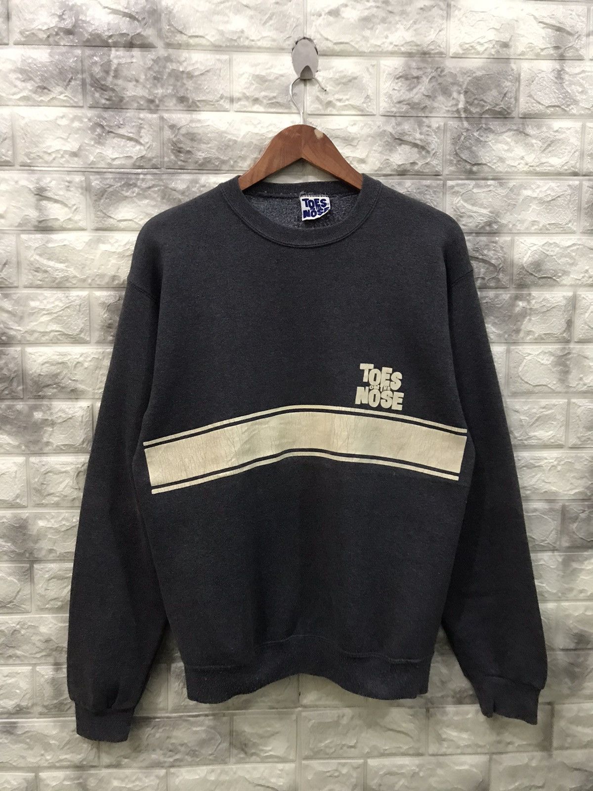 Vintage Vintage 90’s Toes On The Nose Sweatshirt Size US M / EU 48-50 / 2 - 1 Thumbnail