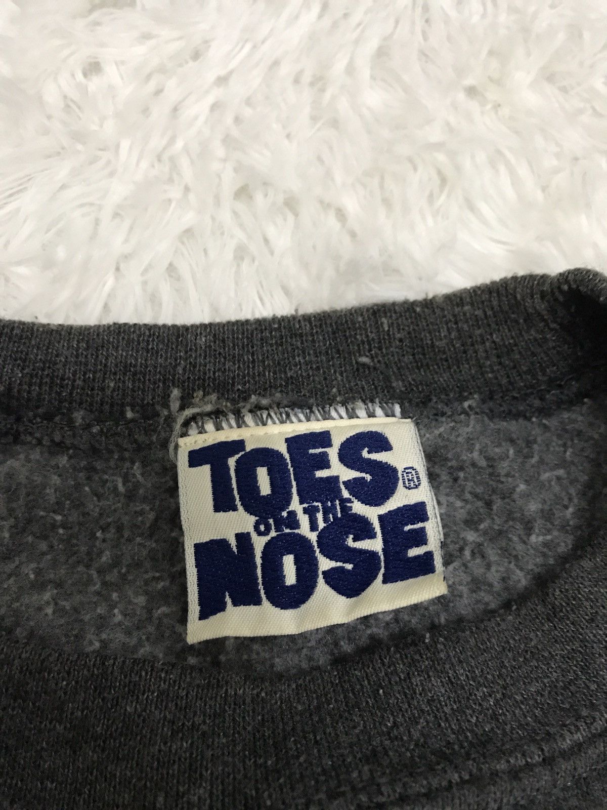 Vintage Vintage 90’s Toes On The Nose Sweatshirt Size US M / EU 48-50 / 2 - 5 Thumbnail