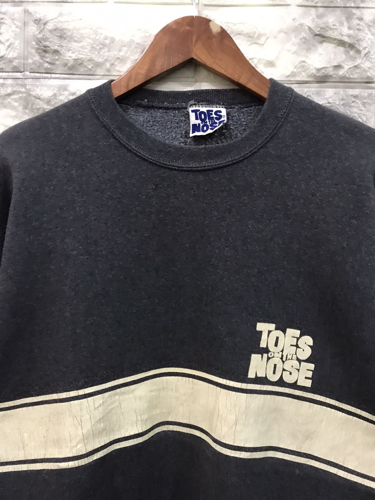 Vintage Vintage 90’s Toes On The Nose Sweatshirt Size US M / EU 48-50 / 2 - 3 Thumbnail