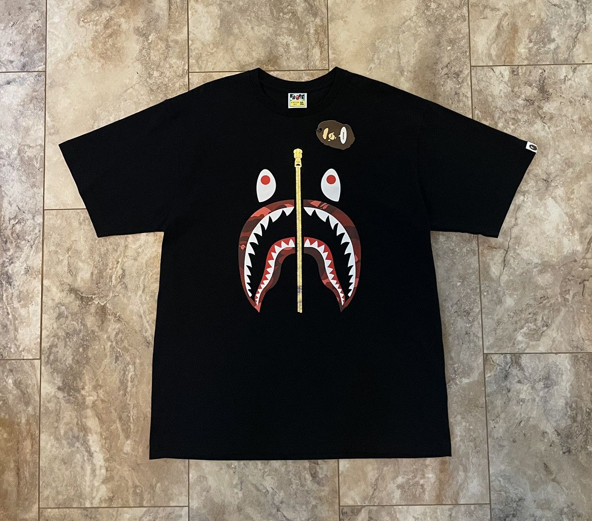 image of Bape Color Camo Gold Zip Shark Tee Black / Red Size Xxl, Men's