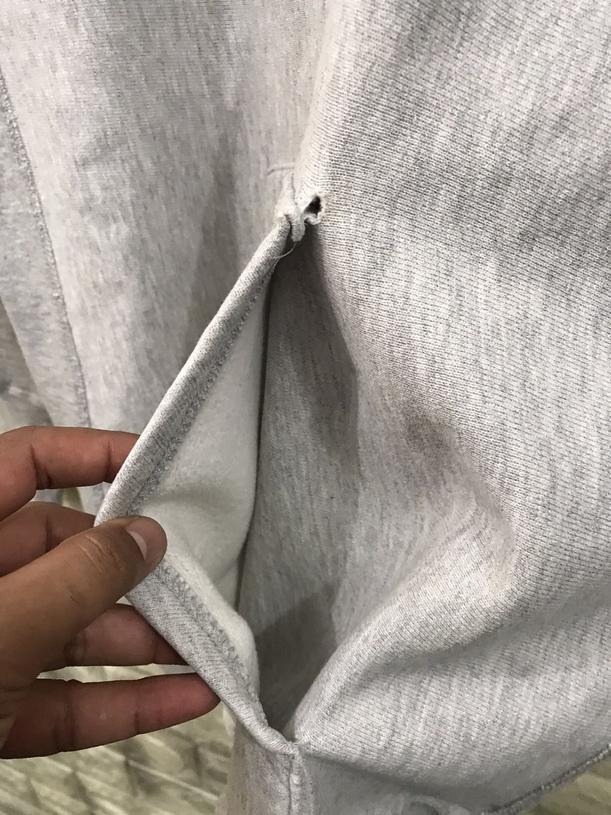 Champion Vintage 90’s Champion “RIORDAN’S SALOON” Hoddies Size US XL / EU 56 / 4 - 5 Thumbnail