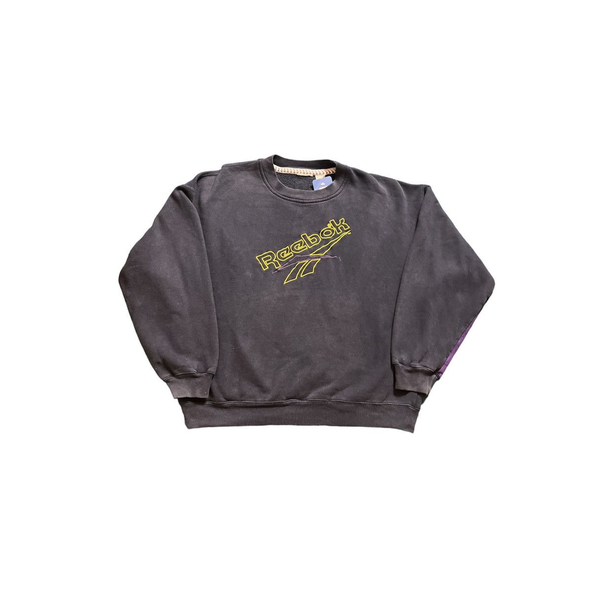 Reebok × Vintage Vintage 90s Reebok Spellout Hip Hop Style Sweatshirt Size US L / EU 52-54 / 3 - 1 Thumbnail