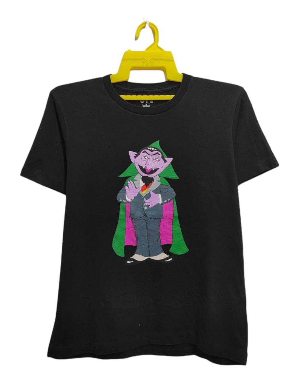 Cartoon Network × Japanese Brand × Kaws Kaws Sesame Street Count von Count Elmo Uniqlo Size US M / EU 48-50 / 2 - 2 Thumbnail
