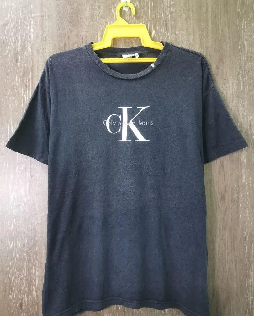 Calvin Klein × Vintage Vintage CK Calvin Klein Black Tee Size US XL / EU 56 / 4 - 1 Thumbnail