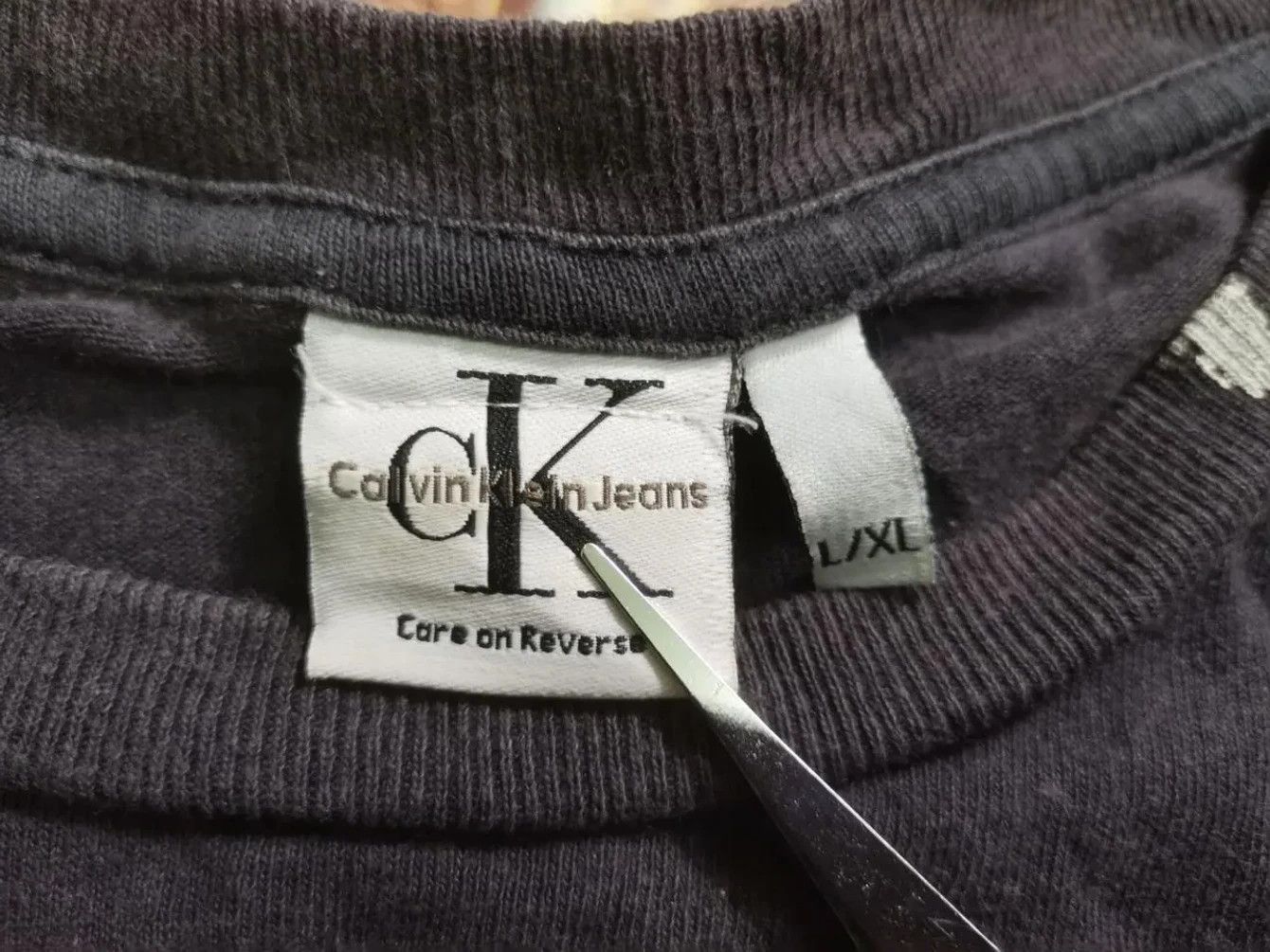 Calvin Klein × Vintage Vintage CK Calvin Klein Black Tee Size US XL / EU 56 / 4 - 10 Thumbnail