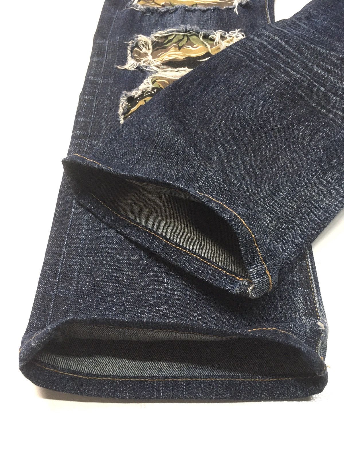 Levi's × Levi's Vintage Clothing × Vintage Vintage Levi’s 501 camo patch work distressed denim Size US 31 - 14 Thumbnail