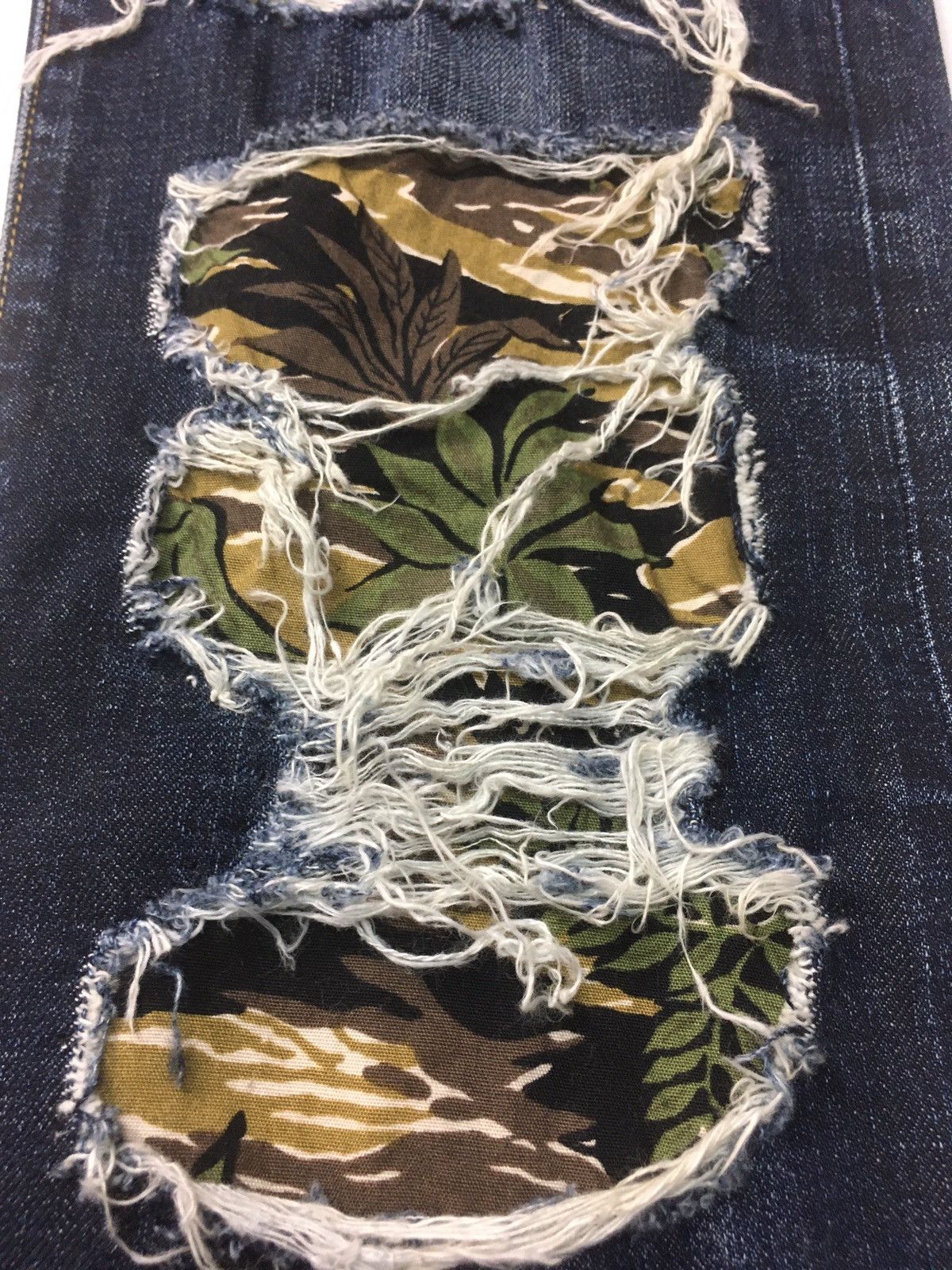 Levi's × Levi's Vintage Clothing × Vintage Vintage Levi’s 501 camo patch work distressed denim Size US 31 - 5 Thumbnail