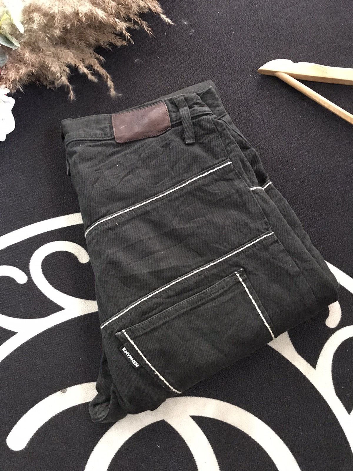 Japanese Brand EHYPHEN WORK GALLERY DISTRESSED DENIM MADE IN JAPAN 🇯🇵 Size US 32 / EU 48 - 20 Thumbnail