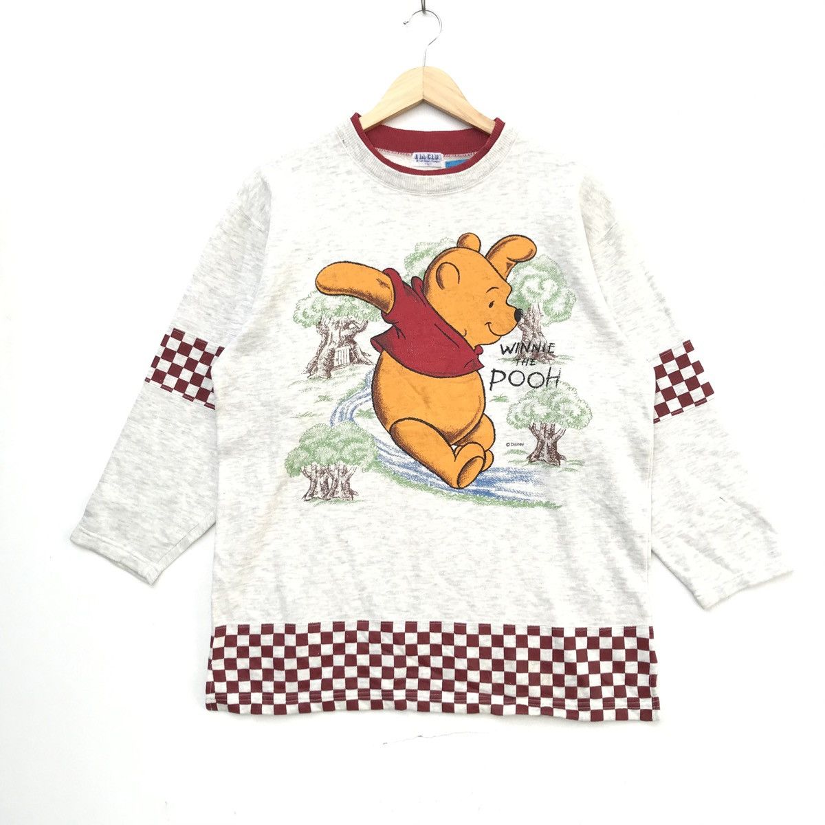 Disney × Vintage Vintage Pooh Disney Honey Big Logo Sweatshirt Size US L / EU 52-54 / 3 - 1 Thumbnail