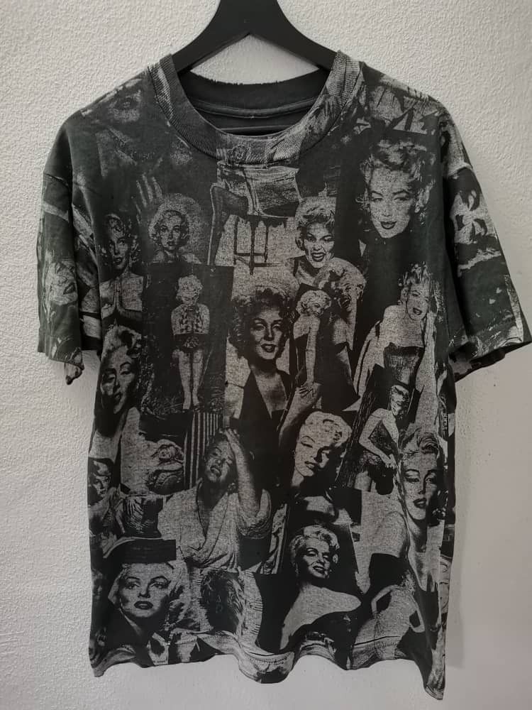 Vintage Vintage Marilyn Monroe All Overprint Size US M / EU 48-50 / 2 - 1 Thumbnail