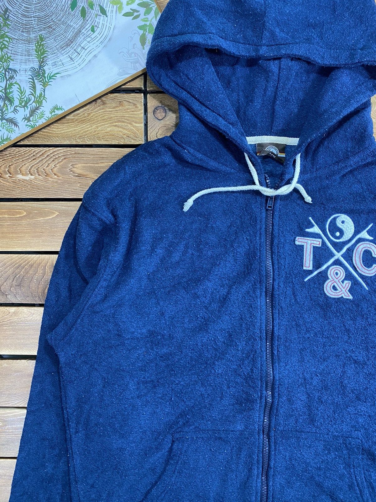 Vintage Vintage T&C design Hawaii Big Logo Hoodie Size L Size US L / EU 52-54 / 3 - 5 Thumbnail