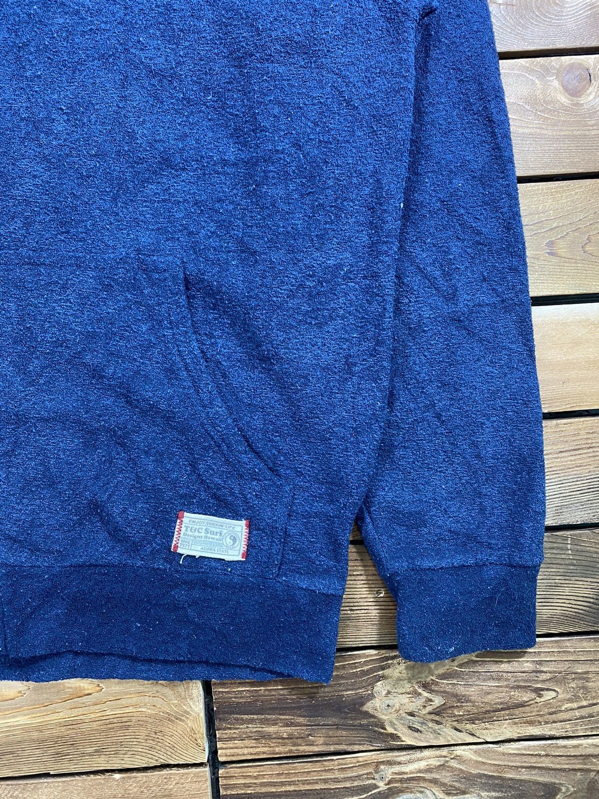 Vintage Vintage T&C design Hawaii Big Logo Hoodie Size L Size US L / EU 52-54 / 3 - 2 Thumbnail