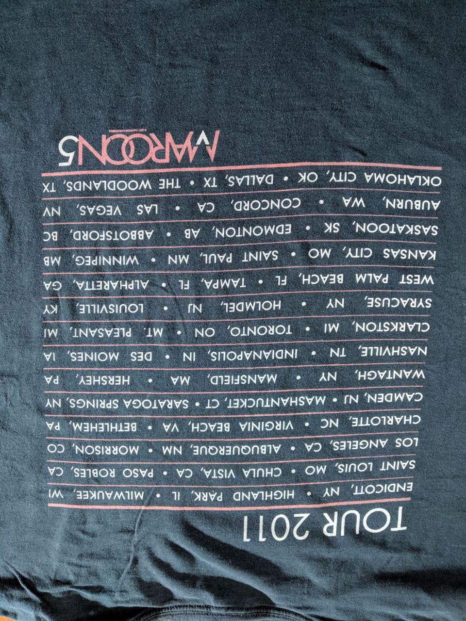 Band Tees Marron 5 Band Tee Tour 2011 Size US XL / EU 56 / 4 - 8 Thumbnail
