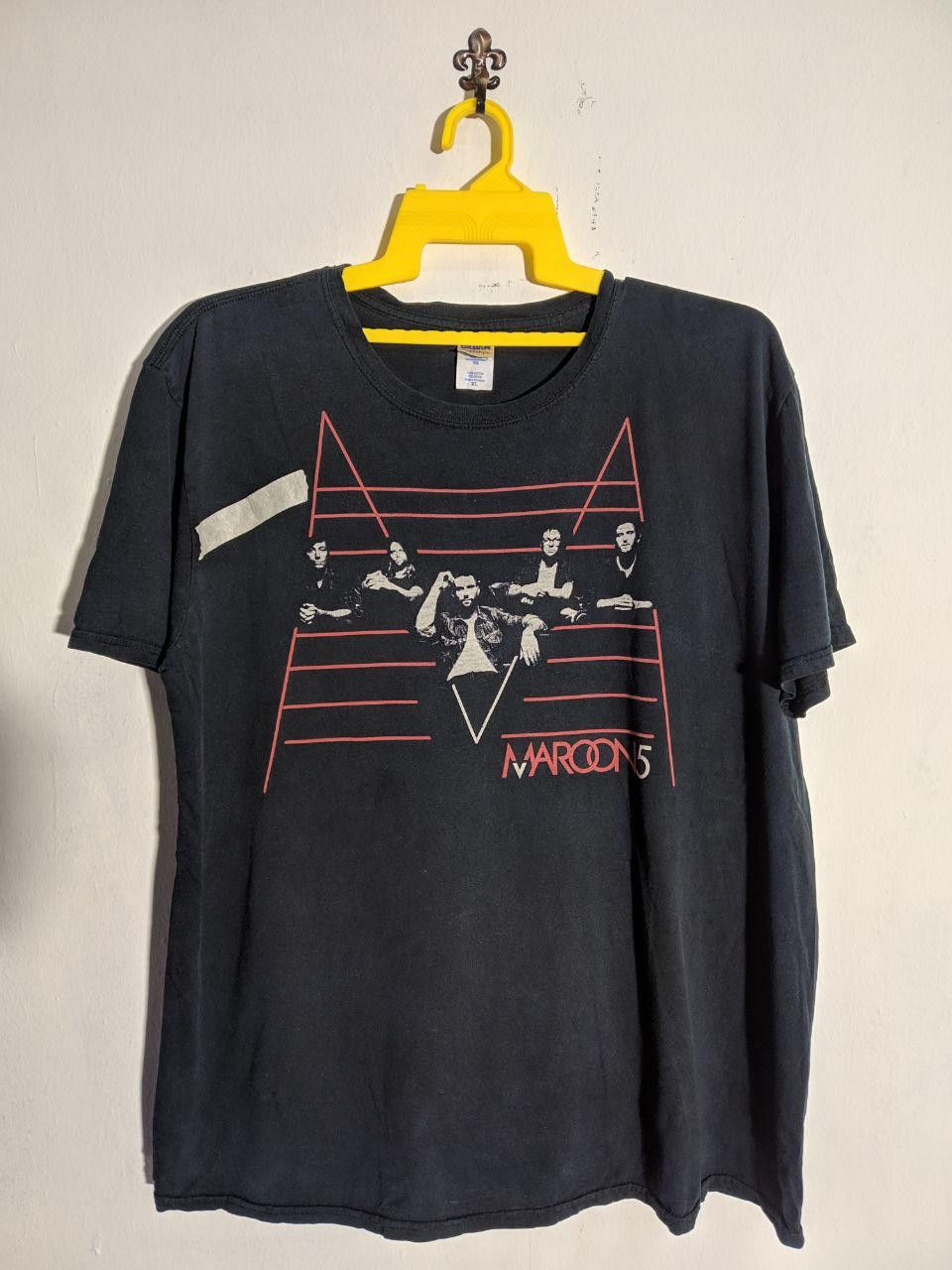 Band Tees Marron 5 Band Tee Tour 2011 Size US XL / EU 56 / 4 - 2 Thumbnail