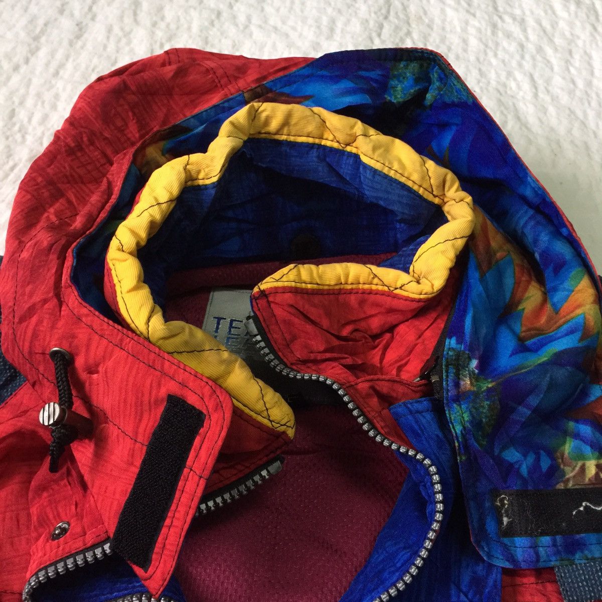 Asics Japanese Brand Asics Jacket Hoodie rare design Size US L / EU 52-54 / 3 - 11 Thumbnail