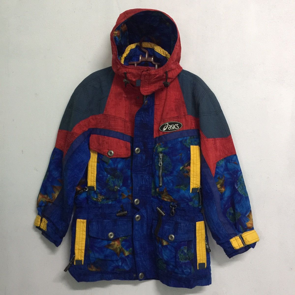 Asics Japanese Brand Asics Jacket Hoodie rare design Size US L / EU 52-54 / 3 - 1 Thumbnail