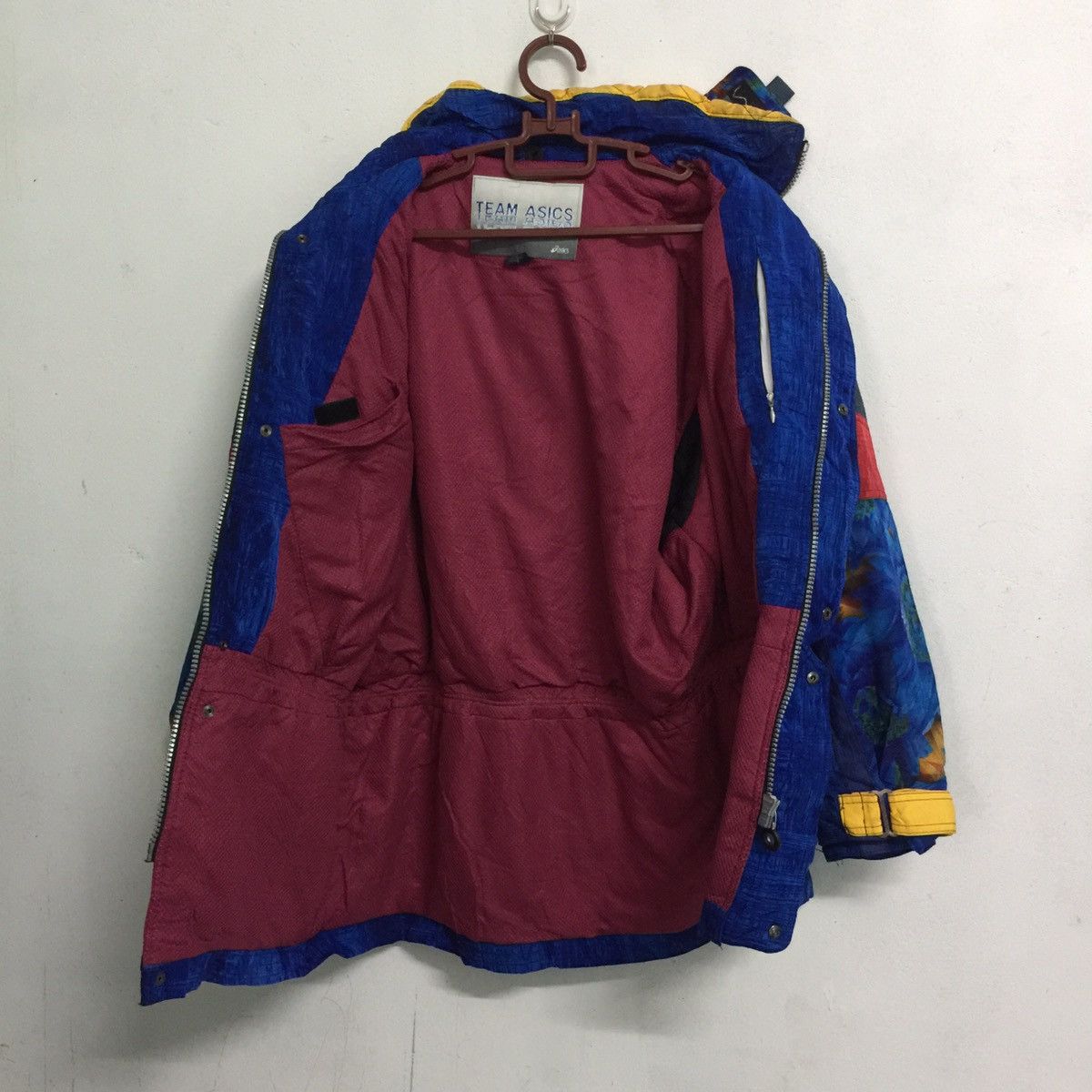 Asics Japanese Brand Asics Jacket Hoodie rare design Size US L / EU 52-54 / 3 - 7 Thumbnail