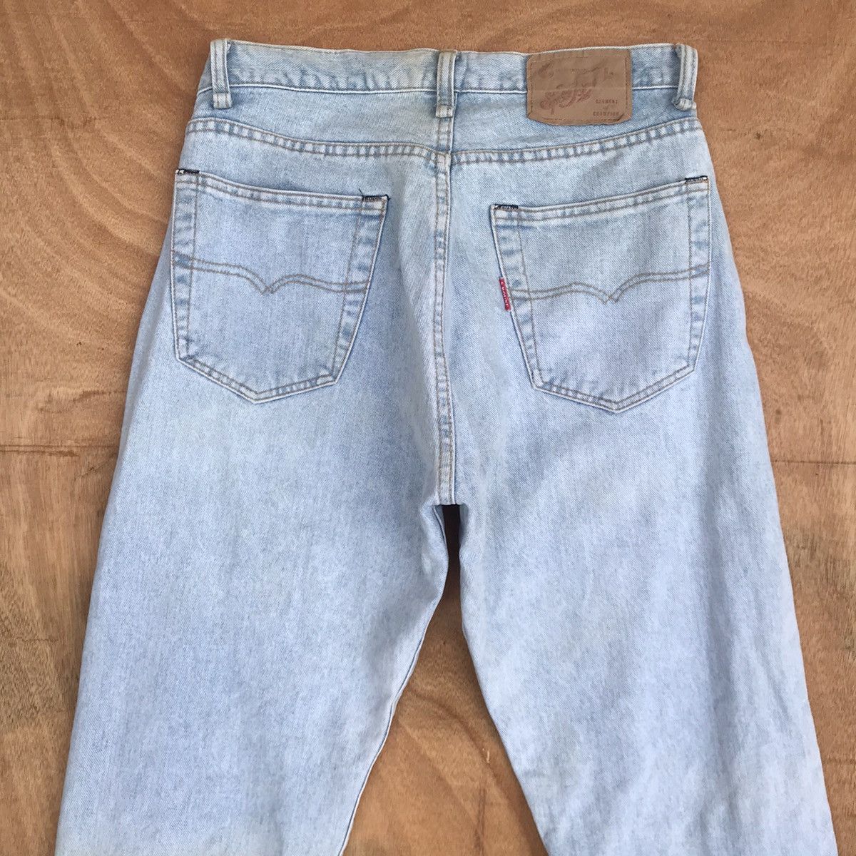 Spellbound × Vintage Vintage Spellbound lightwash scovill buttom waist 28” Size US 28 / EU 44 - 7 Thumbnail