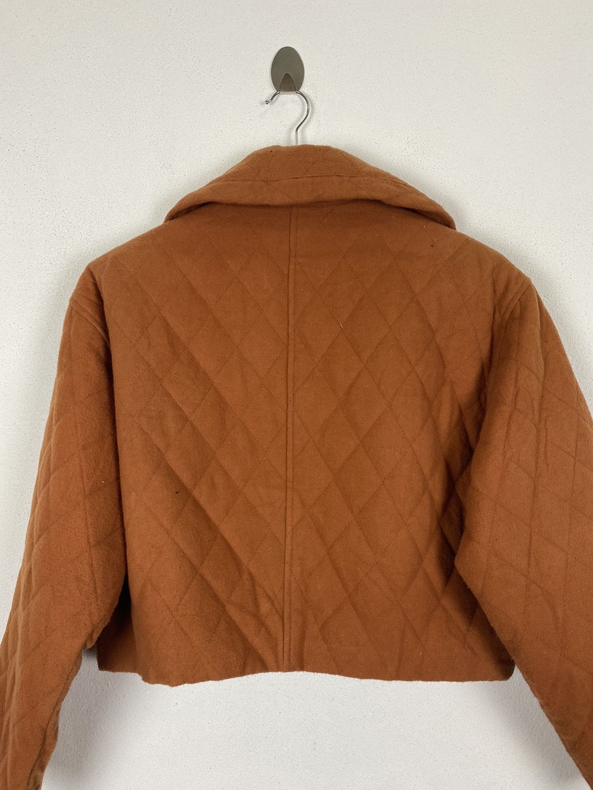 Designer JENNIFER AUCLAIE CROP JACKET QUILTED DESIGN Size US M / EU 48-50 / 2 - 6 Thumbnail
