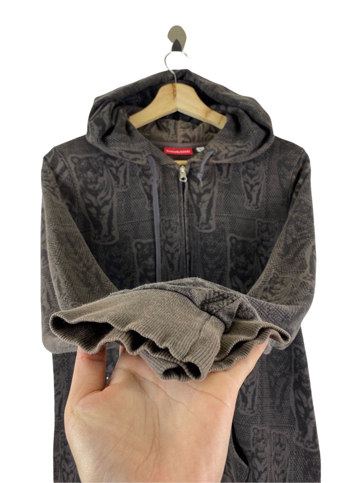 Designer × Uniqlo IVANA HELSINKI x UNIQLO HOODIES Size US XL / EU 56 / 4 - 5 Thumbnail