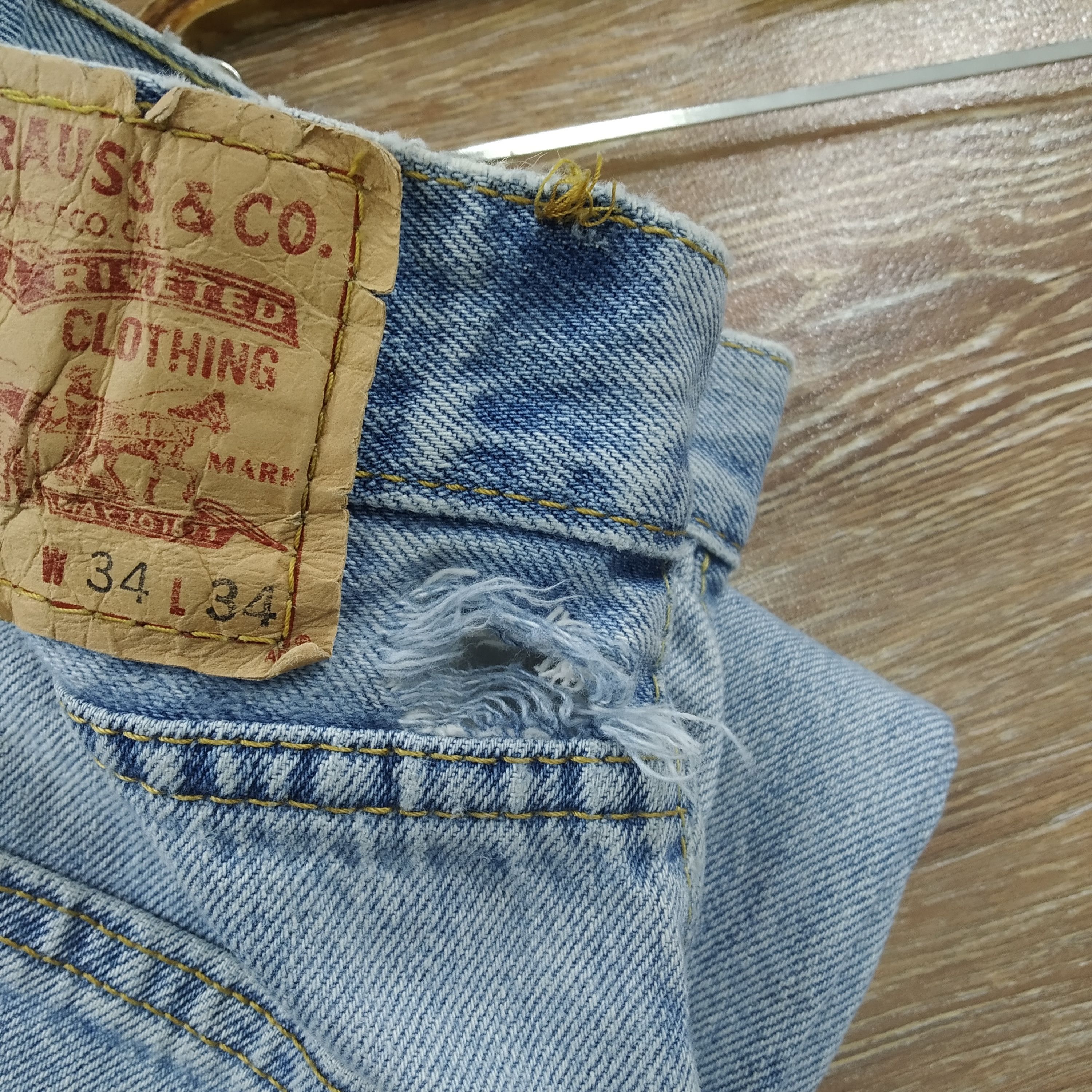 Levi's Vintage Levi's 505 Faded Blue Denim Jeans Reconstruct Jeans Size US 35 - 11 Thumbnail