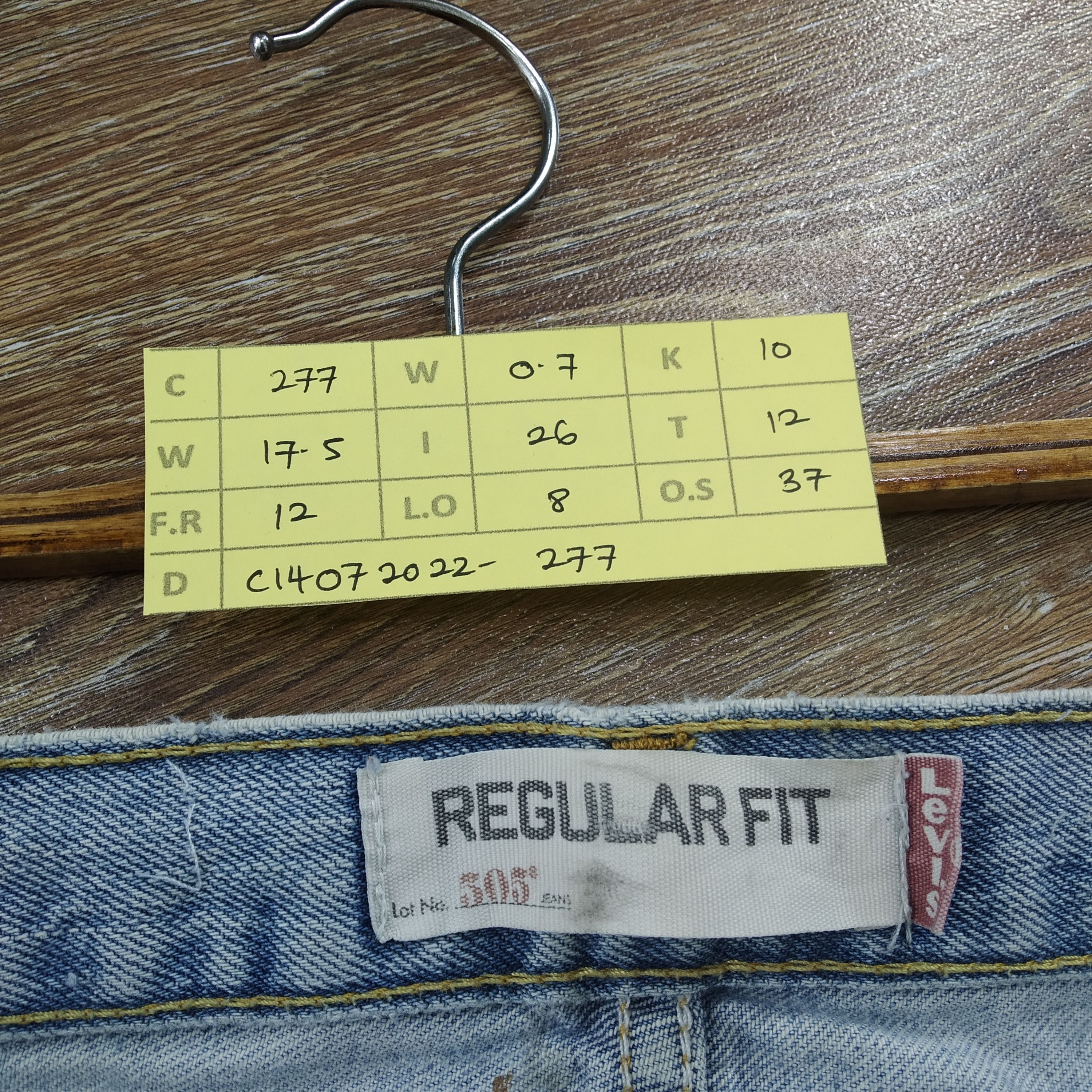 Levi's Vintage Levi's 505 Faded Blue Denim Jeans Reconstruct Jeans Size US 35 - 12 Thumbnail