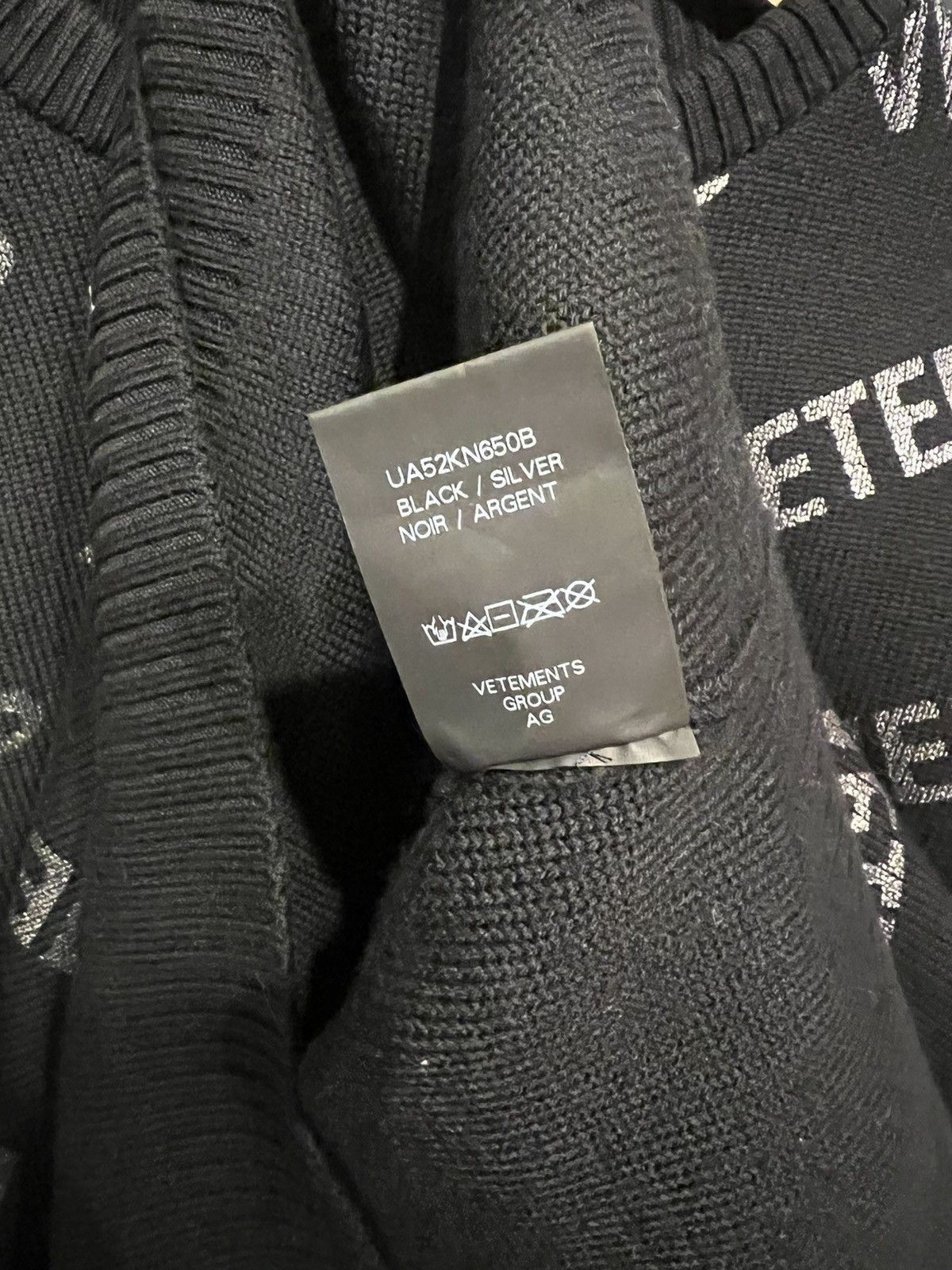 Vetements *Rare* NEW VETEMENTS ALLOVER LOGO SWEATER - MEDIUM Size US M / EU 48-50 / 2 - 7 Thumbnail