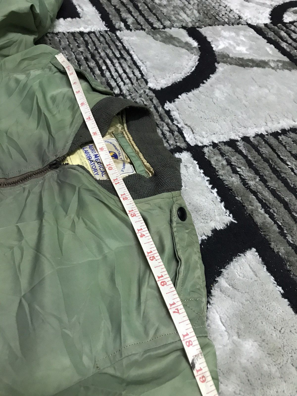 Vintage Vintage 70s army flight jacket Size US M / EU 48-50 / 2 - 10 Thumbnail