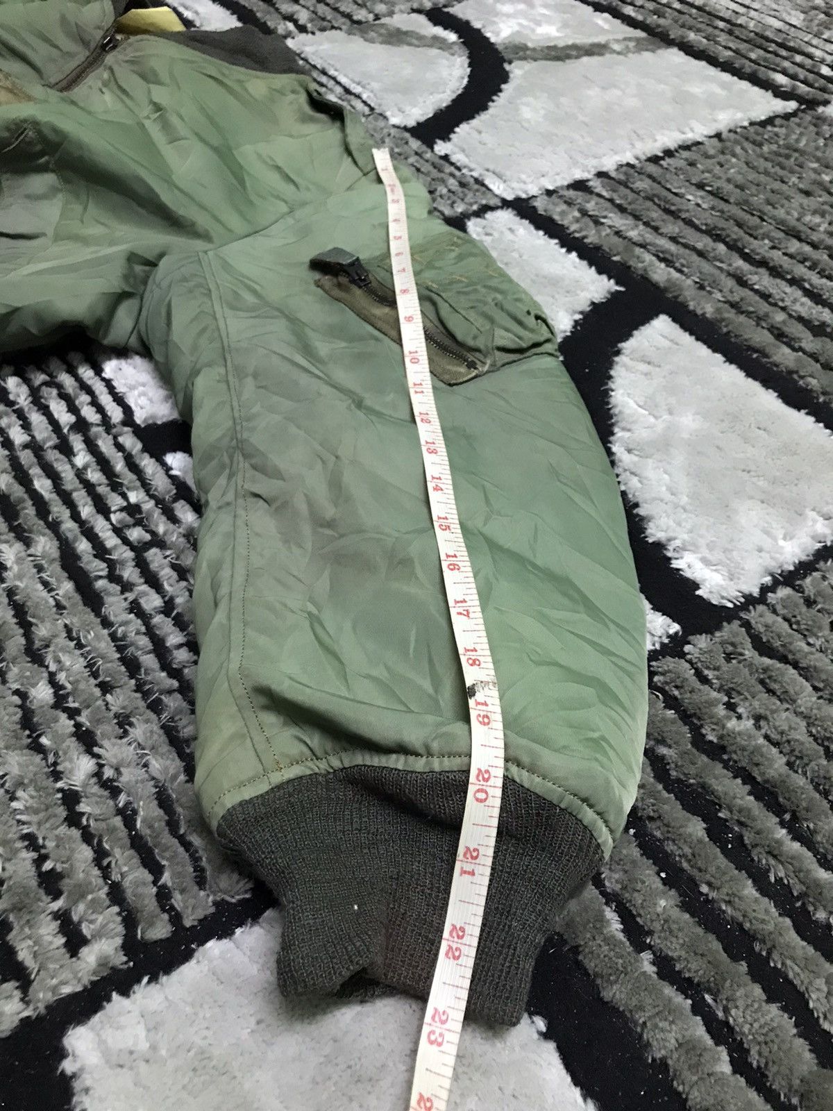 Vintage Vintage 70s army flight jacket Size US M / EU 48-50 / 2 - 11 Thumbnail