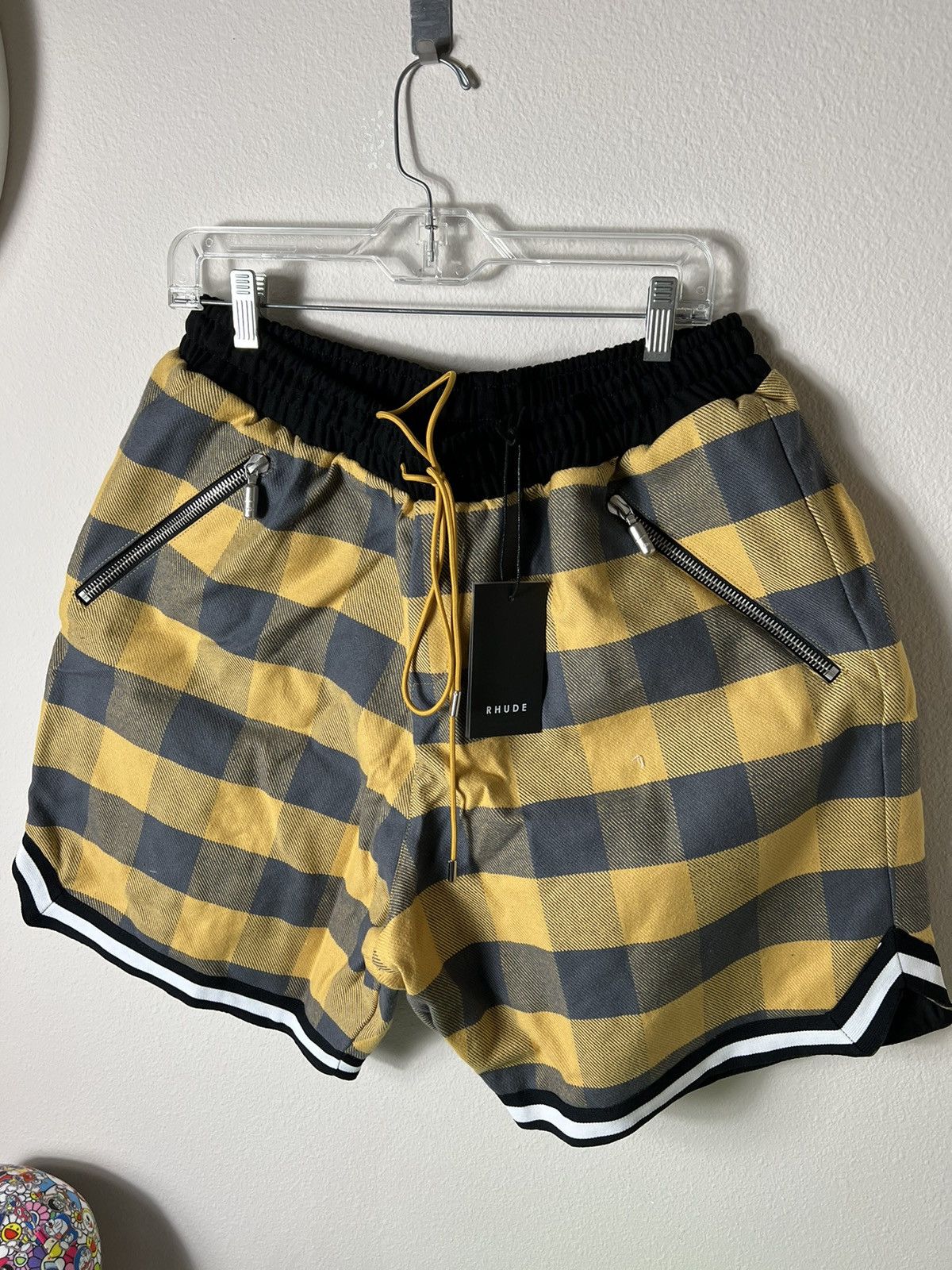 Rhude Rhude Yellow Plaid LAKERS Exclusive Basketball Shorts XXL Size US 36 / EU 52 - 2 Thumbnail