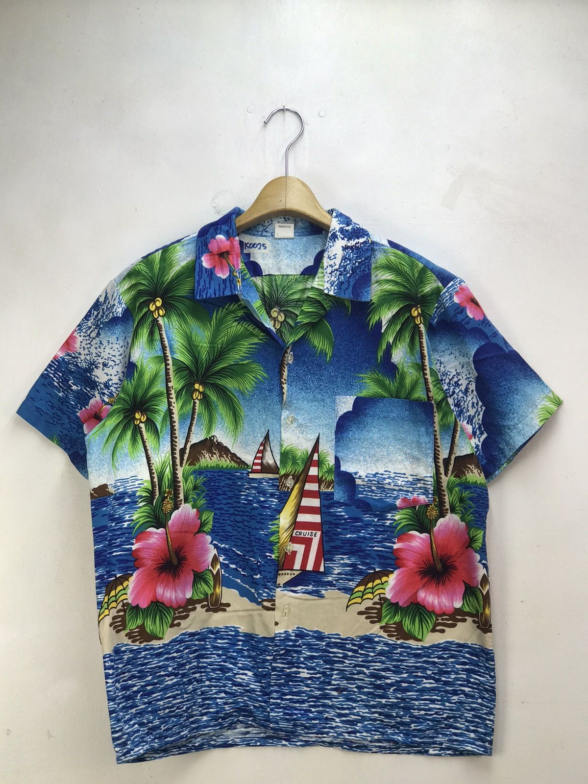 Japanese Brand VINTAGE HIBISCUS YACHT RARE DESIGN HAWAIIAN SHIRT Size US L / EU 52-54 / 3 - 1 Thumbnail