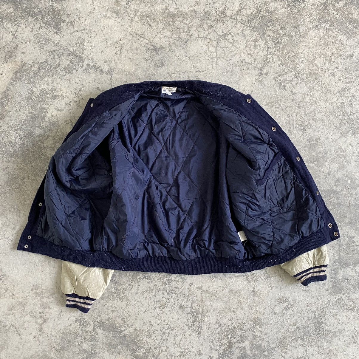 Vintage Vintage Suntory Boss Coffee Letterman Varsity Jacket Size US L / EU 52-54 / 3 - 9 Thumbnail