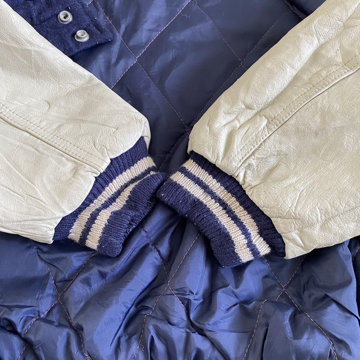 Vintage Vintage Suntory Boss Coffee Letterman Varsity Jacket Size US L / EU 52-54 / 3 - 10 Thumbnail