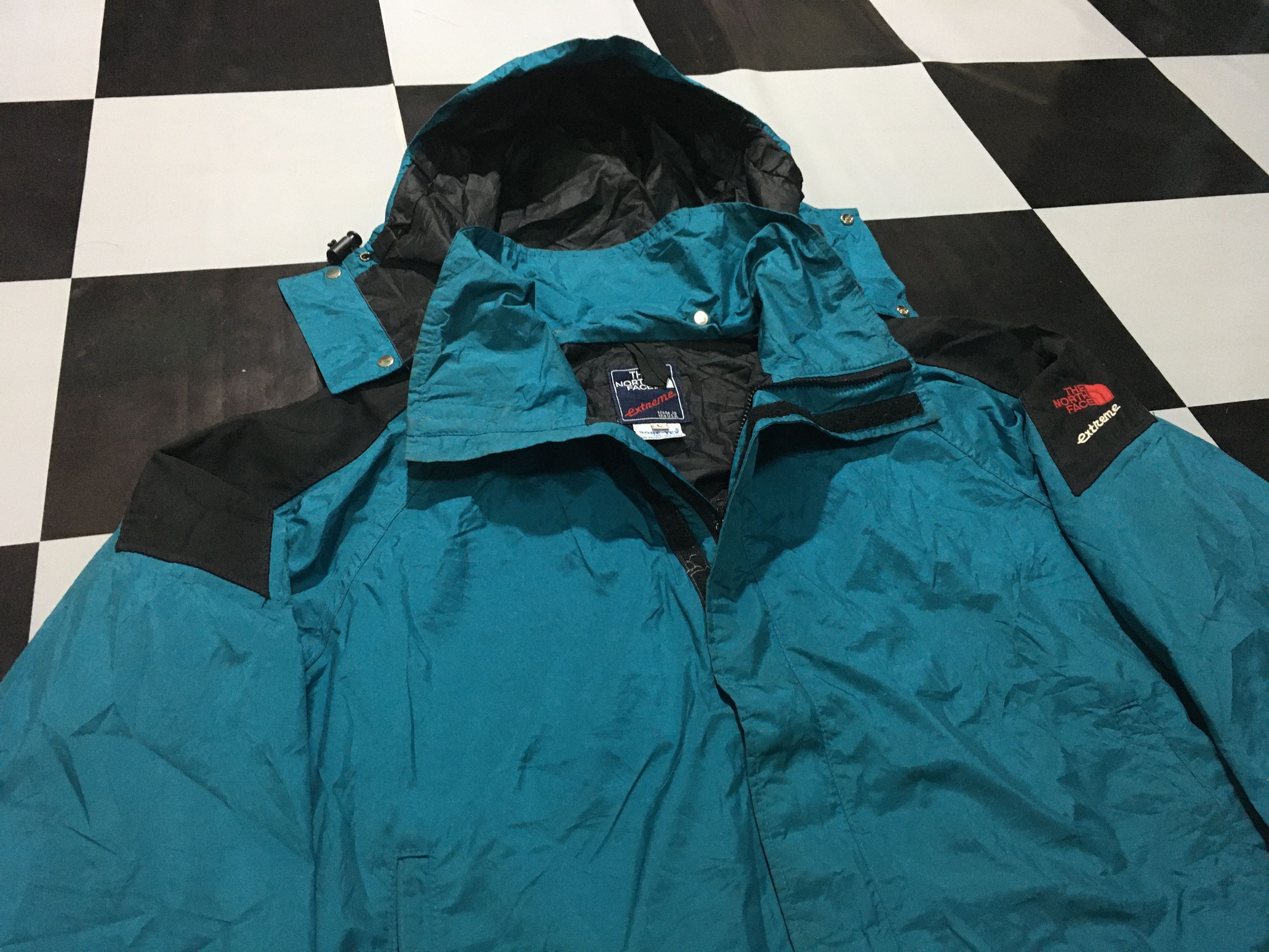 The North Face × Vintage Vintage The North Face Extreme jacket hooded Gore-Tex USA Size US L / EU 52-54 / 3 - 3 Thumbnail