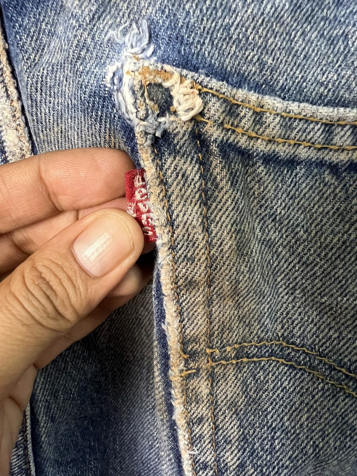 Levi's 🔥Distressed Levis Cropped Denim Size US 35 - 14 Thumbnail