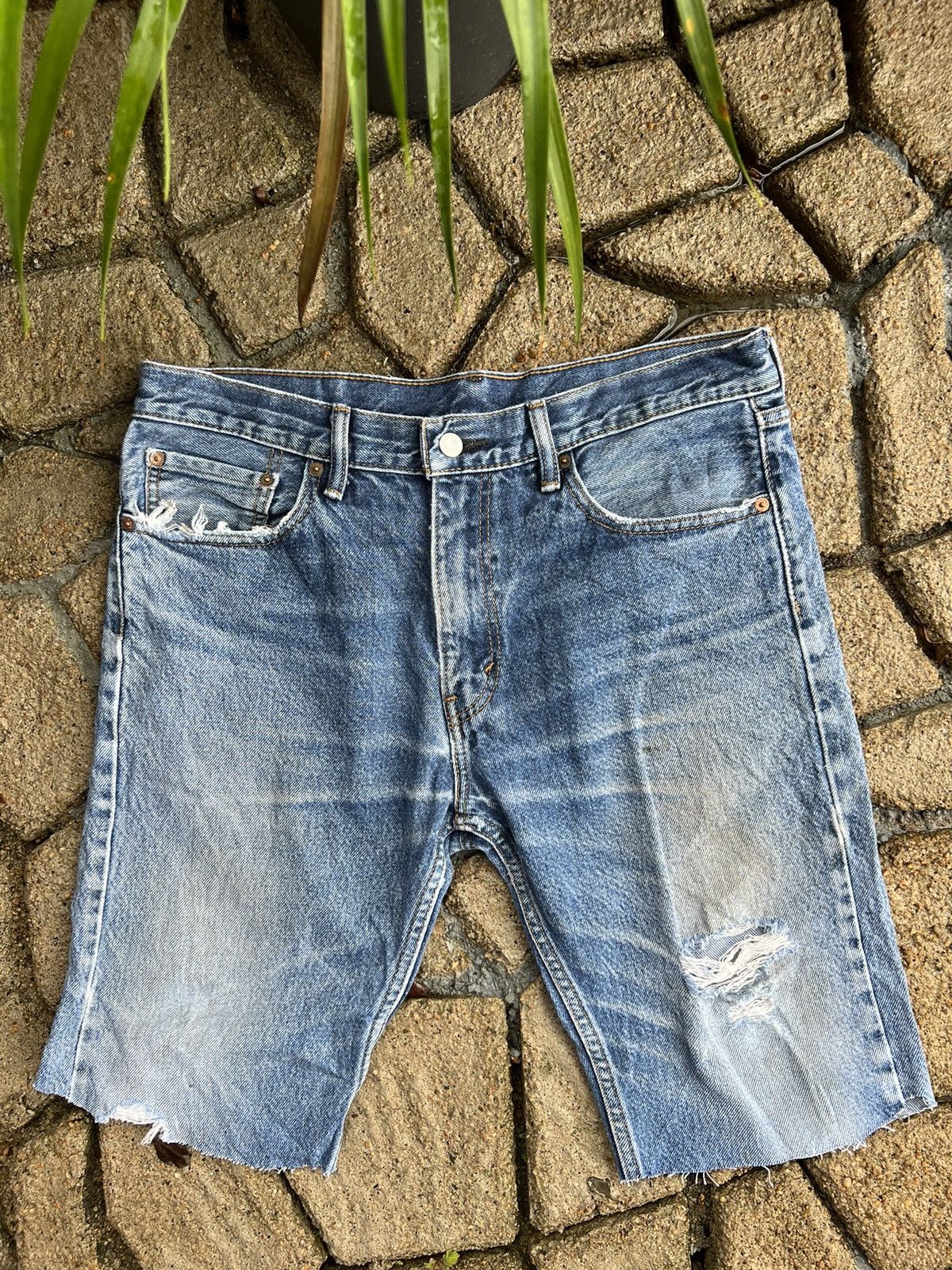 Levi's 🔥Distressed Levis Cropped Denim Size US 35 - 1 Thumbnail