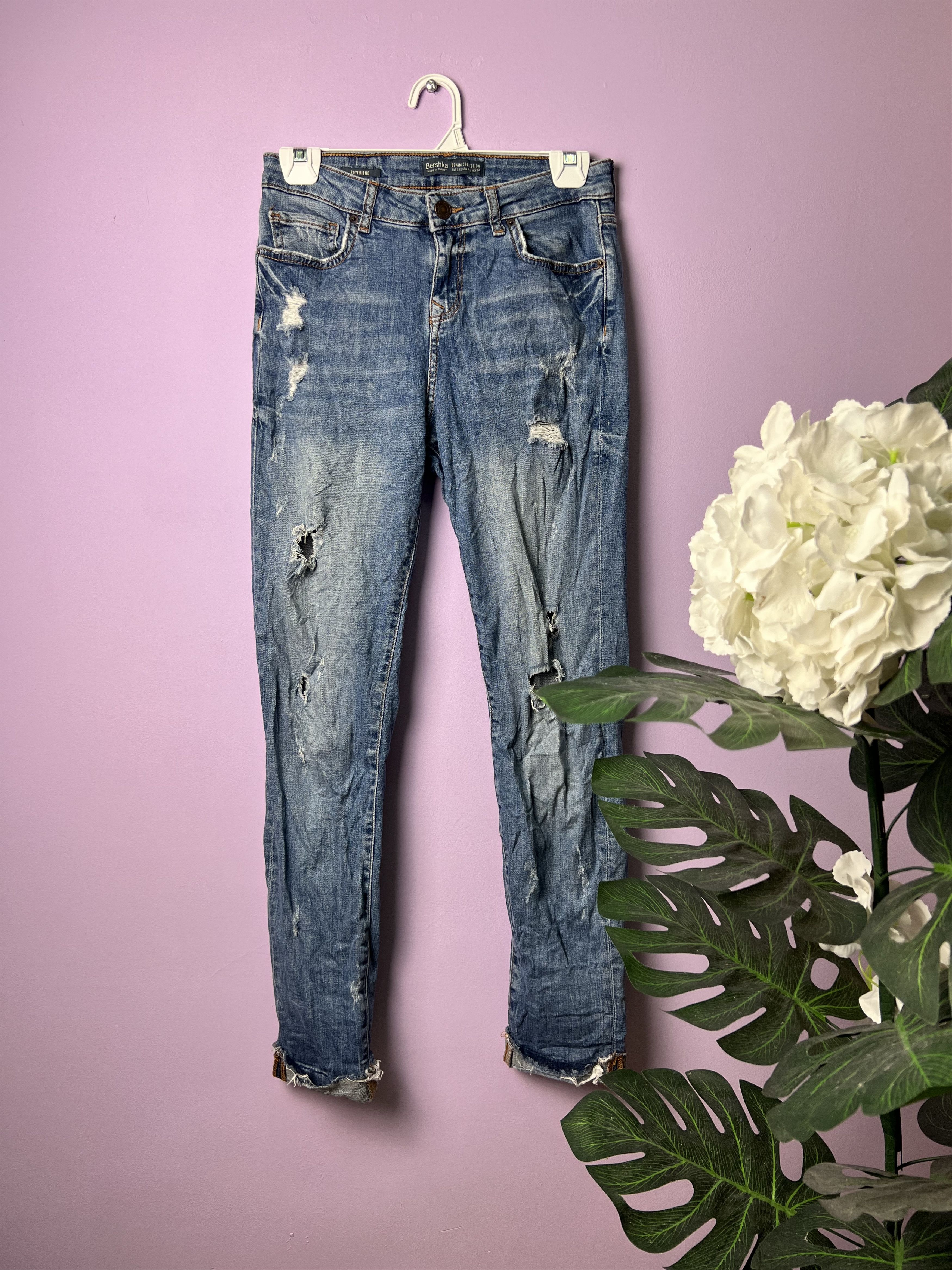 image of Vintage Stretchable Bershka Distressed Denim in Blue, Women's (Size 27)
