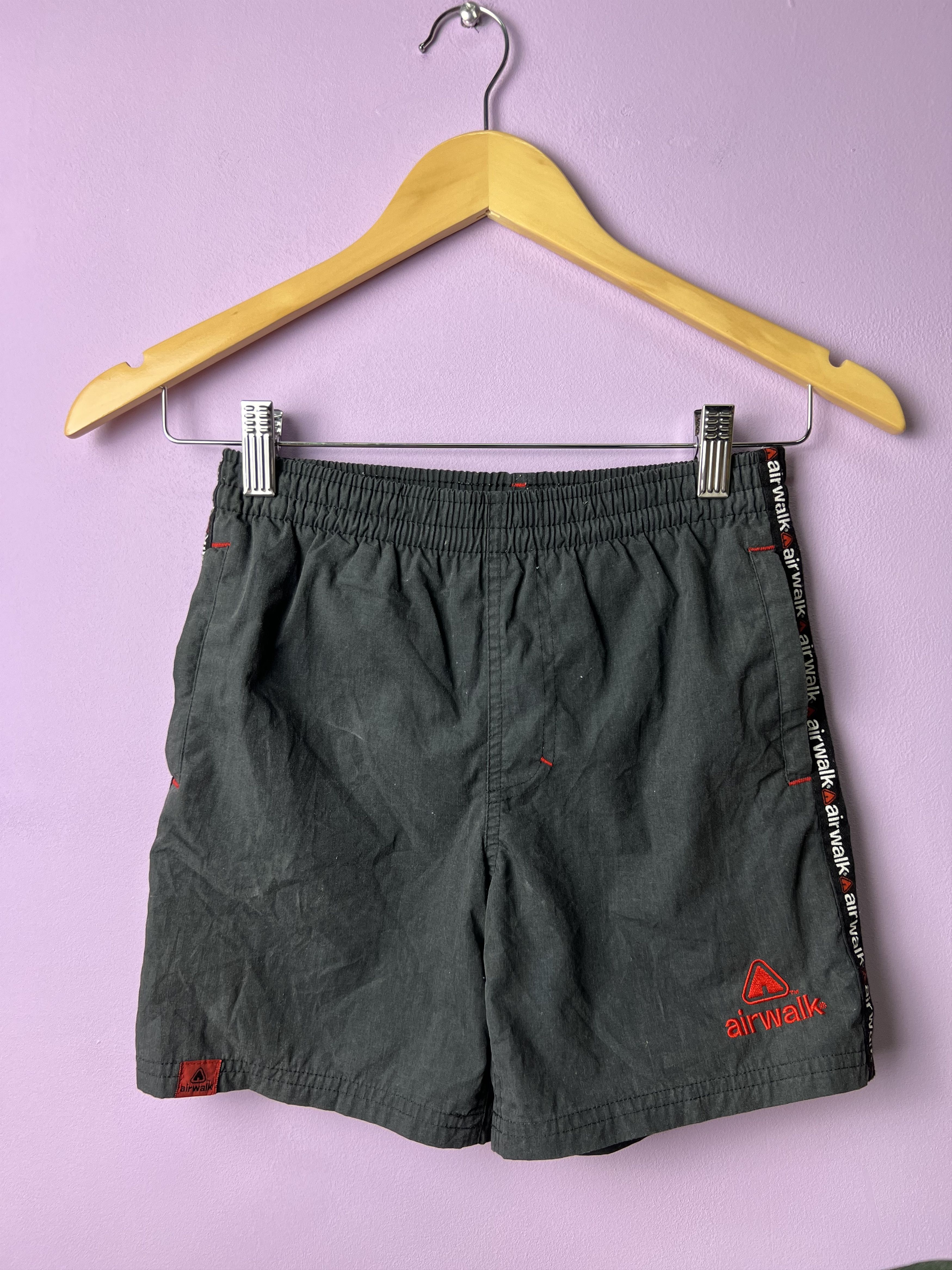 Airwalk 🔥Airwalk Side Stripe Short Pants for Kids Size US 26 / EU 42 - 2 Thumbnail