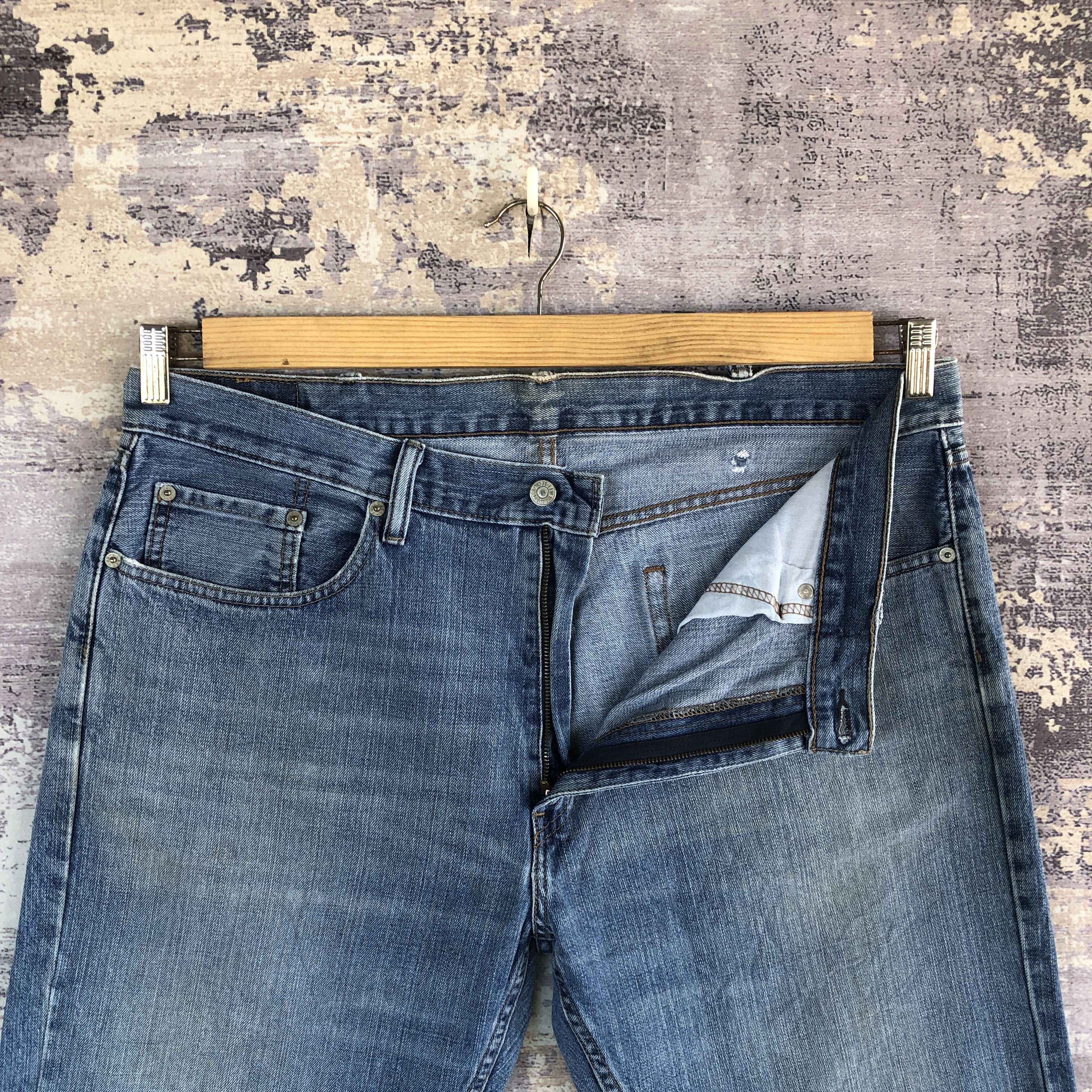 Levi's × Vintage Vintage Levi’s 559 Baggy Fit Jeans Levis Light Wash Denim Size US 40 / EU 56 - 7 Thumbnail