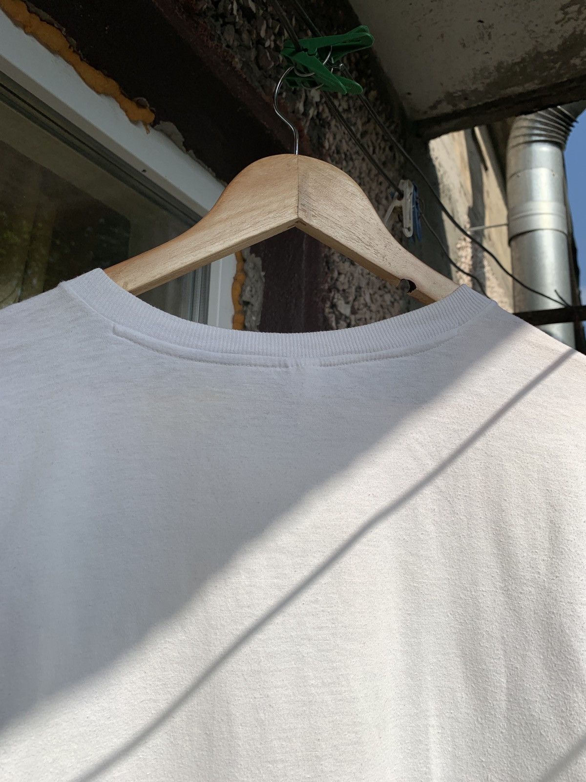 Band Tees 90s Vintage Nirvana Nevermind White T-Shirt Size US S / EU 44-46 / 1 - 10 Thumbnail