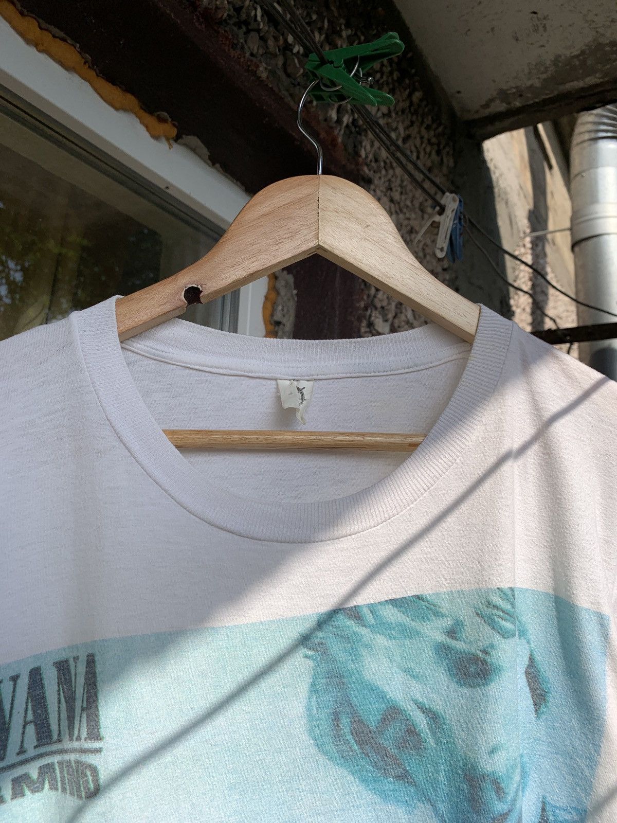 Band Tees 90s Vintage Nirvana Nevermind White T-Shirt Size US S / EU 44-46 / 1 - 4 Thumbnail