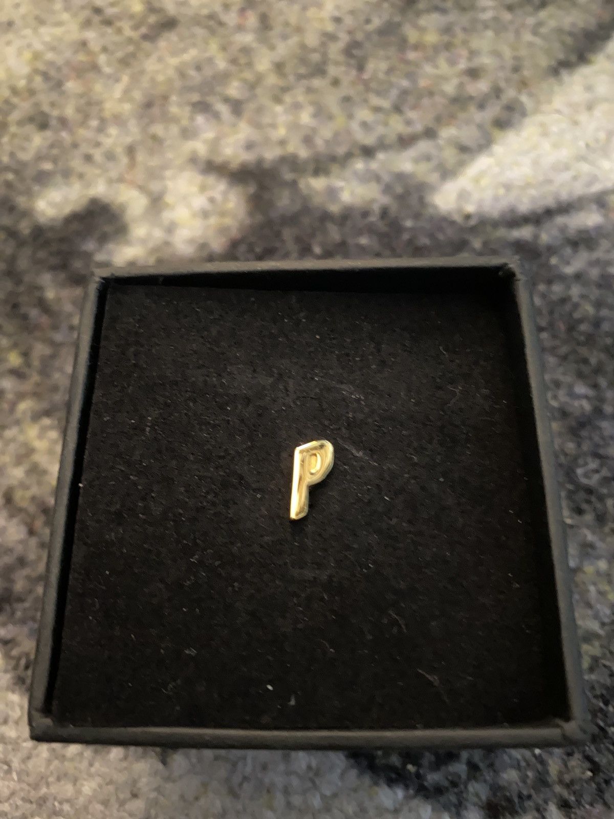 Palace Palace P Stud Gold Size ONE SIZE - 2 Thumbnail