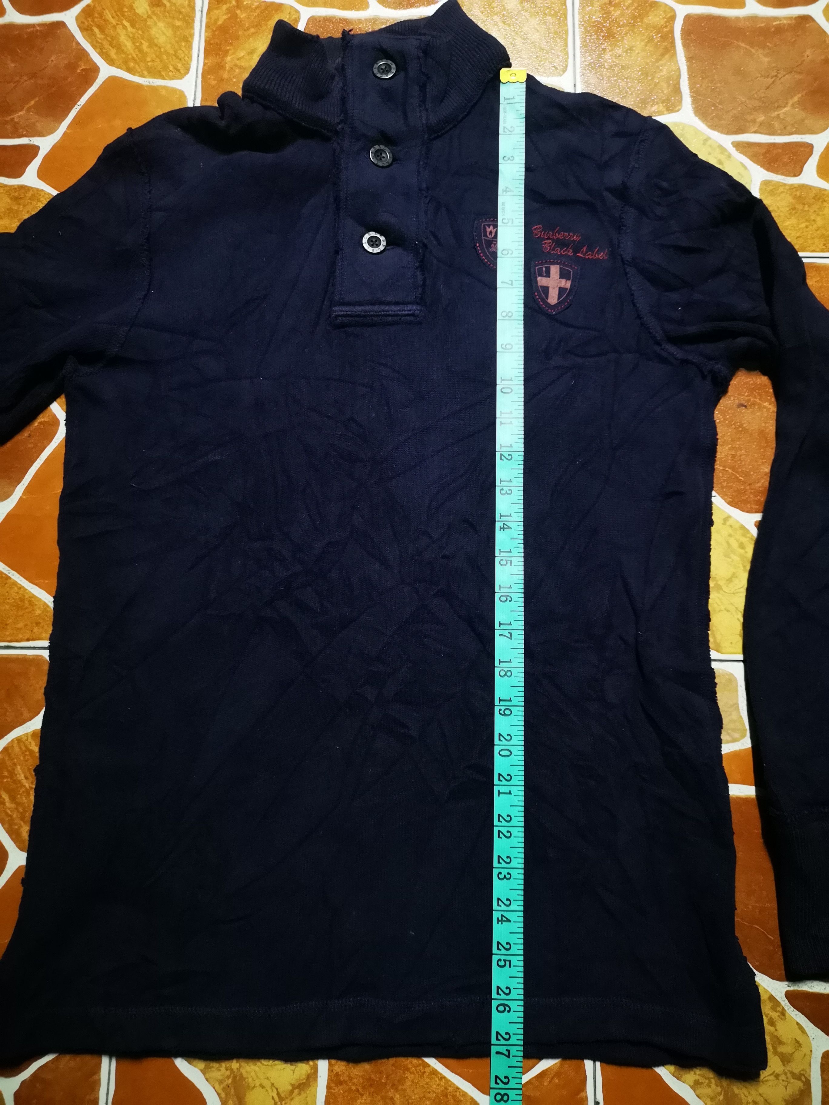 Burberry Burberry sweater 3 button up Size US M / EU 48-50 / 2 - 12 Thumbnail
