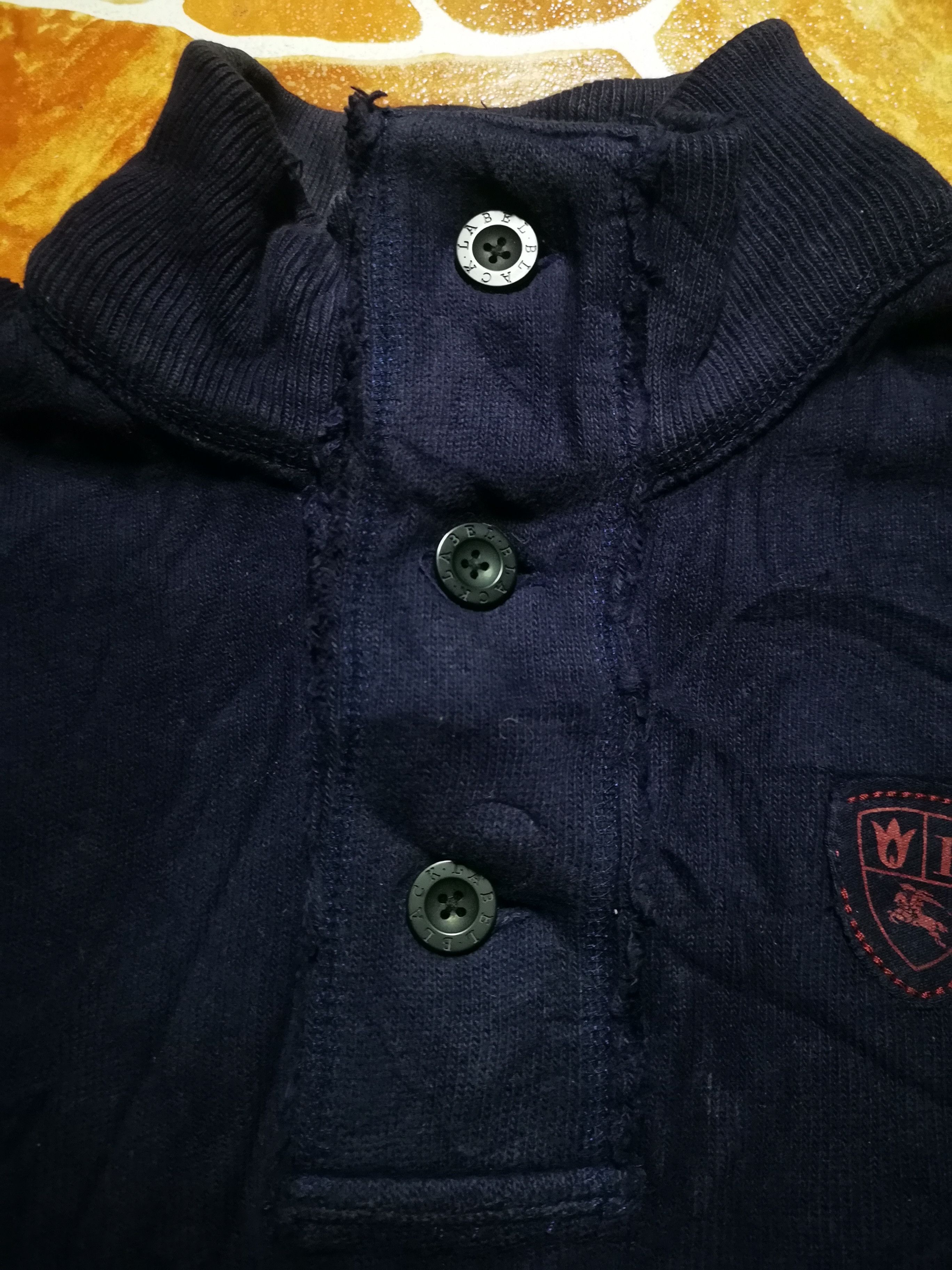 Burberry Burberry sweater 3 button up Size US M / EU 48-50 / 2 - 3 Thumbnail
