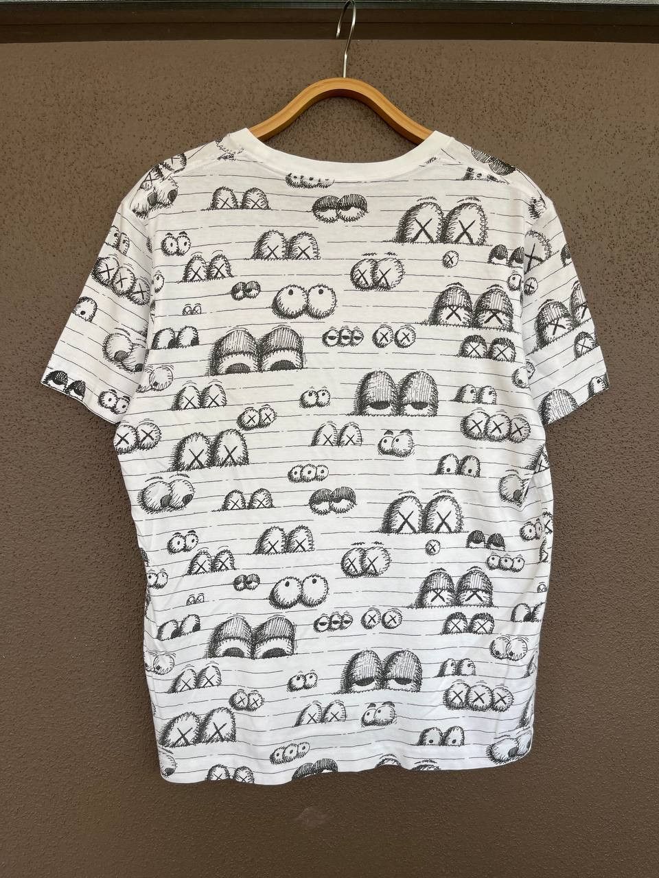 Japanese Brand × Kaws × Original Fake Kaws Full Print Art Flayed Tee Vintage /CDG White Size US M / EU 48-50 / 2 - 2 Thumbnail