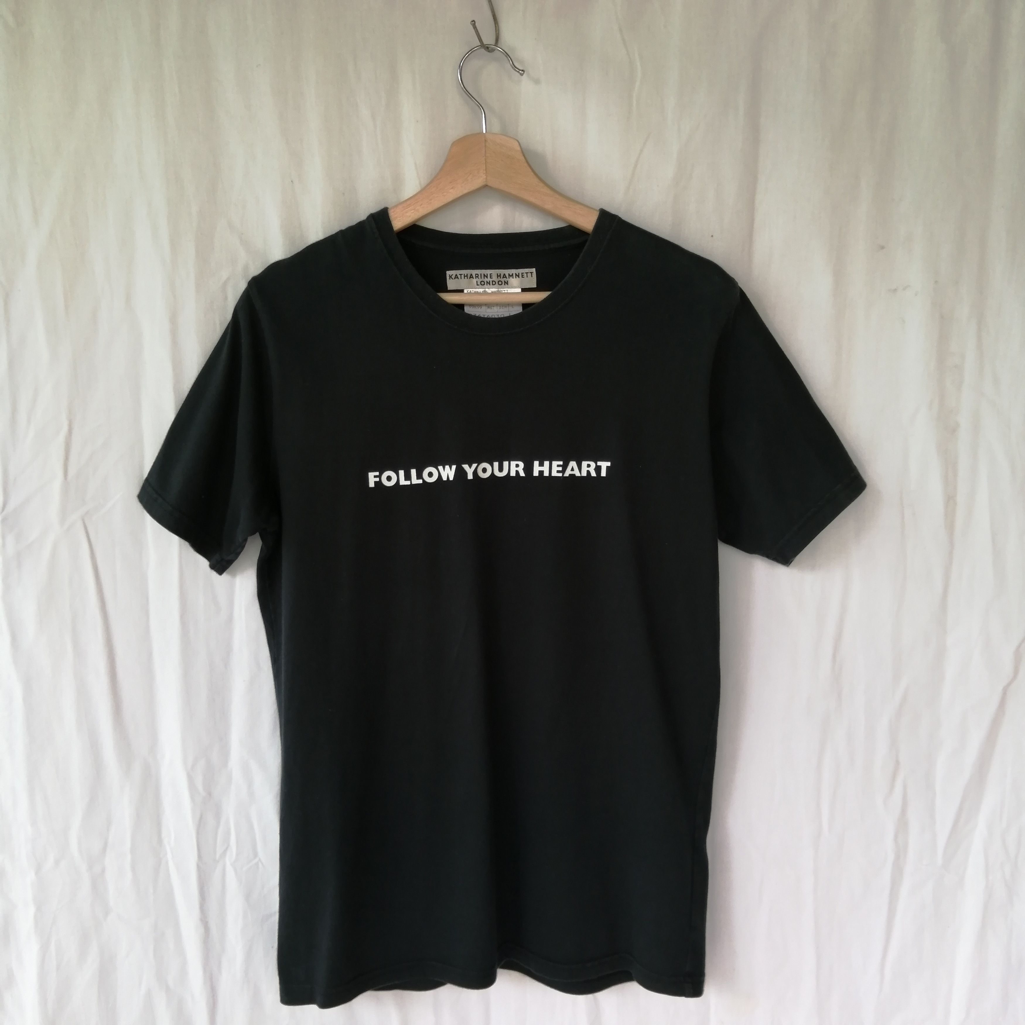 Katharine Hamnett London katharine hamnet London follow your heart Size US M / EU 48-50 / 2 - 1 Thumbnail