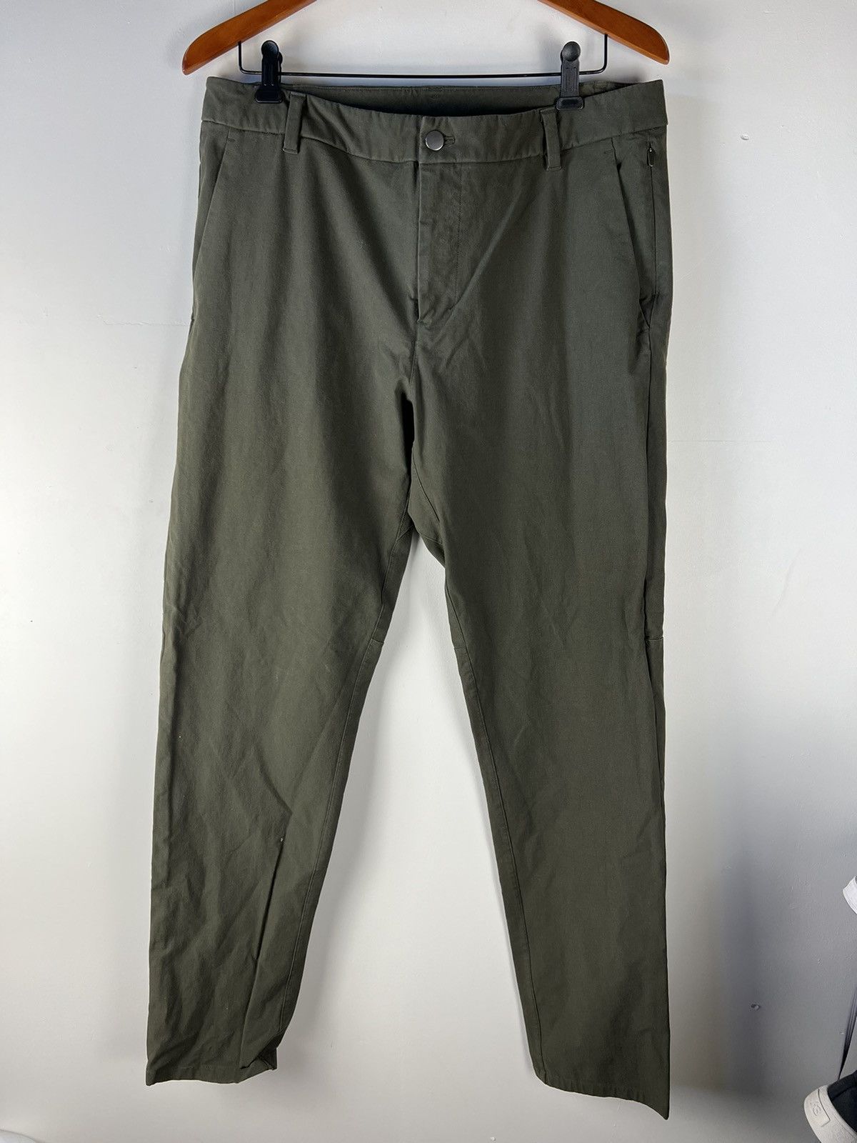 Lululemon Lululemon abc pants Size US 34 / EU 50 - 1 Thumbnail