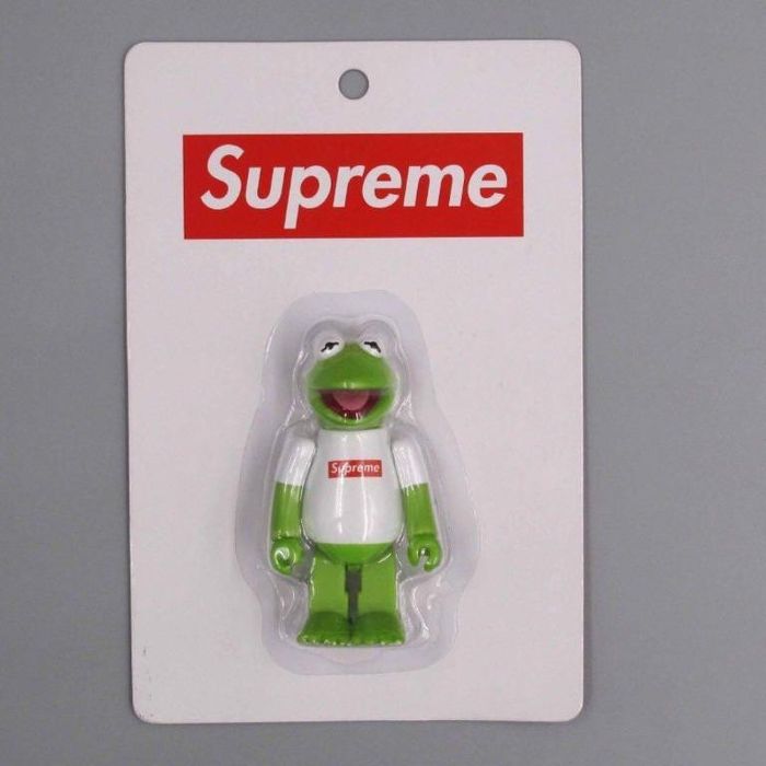 Supreme clearance kermit bearbrick