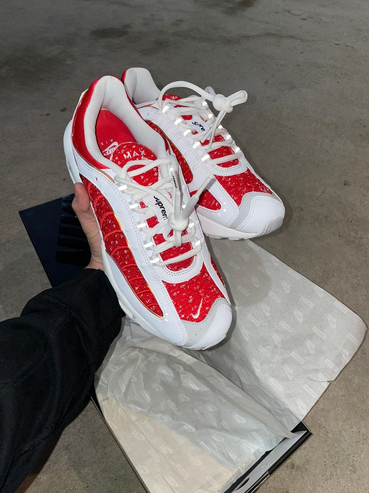 Pre-owned Nike X Supreme Nike Air Max Tailwind Shoes In White