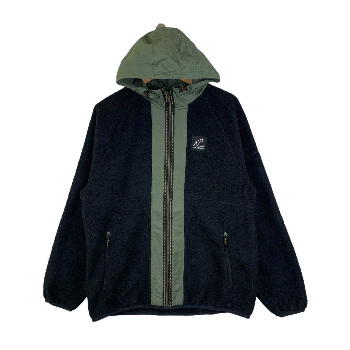 New Balance NEW BALANCE Sportswear Small Logo Fleece Hoodie Sweaters Size US M / EU 48-50 / 2 - 1 Thumbnail